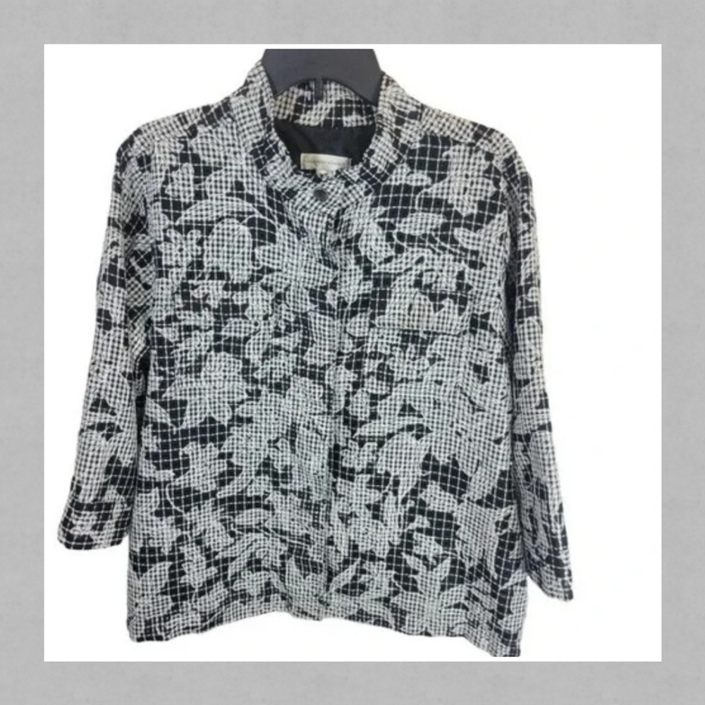 Christopher & Banks Black and White Patterned Topper Size Xl